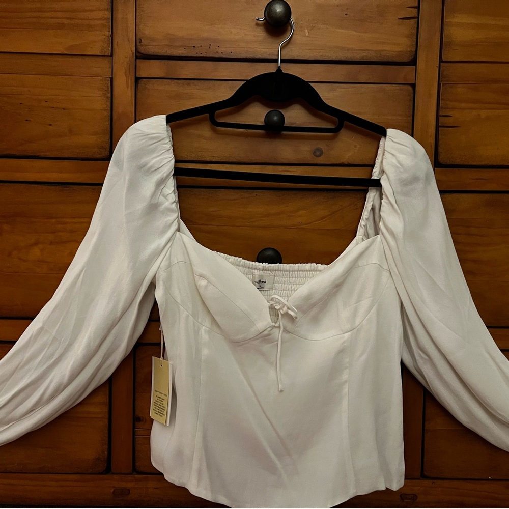 Very cute white top XL from Wilfred (one of my favorite brands)